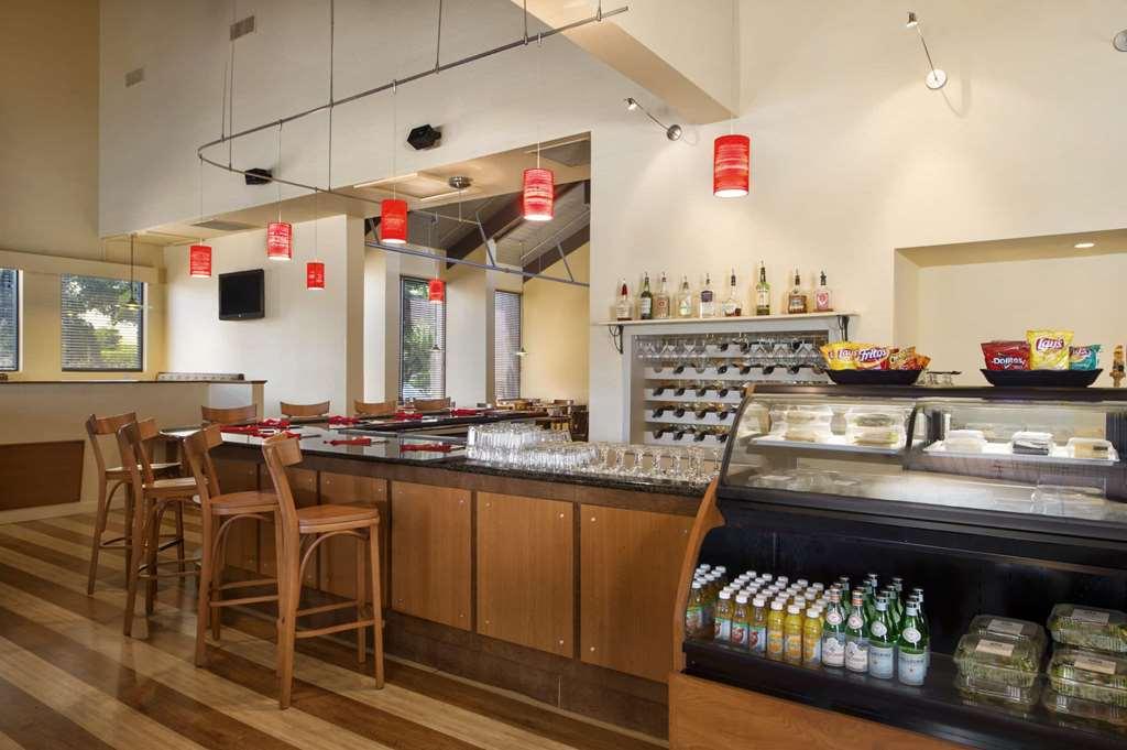 Ramada By Wyndham West Palm Beach Airport Restaurant photo