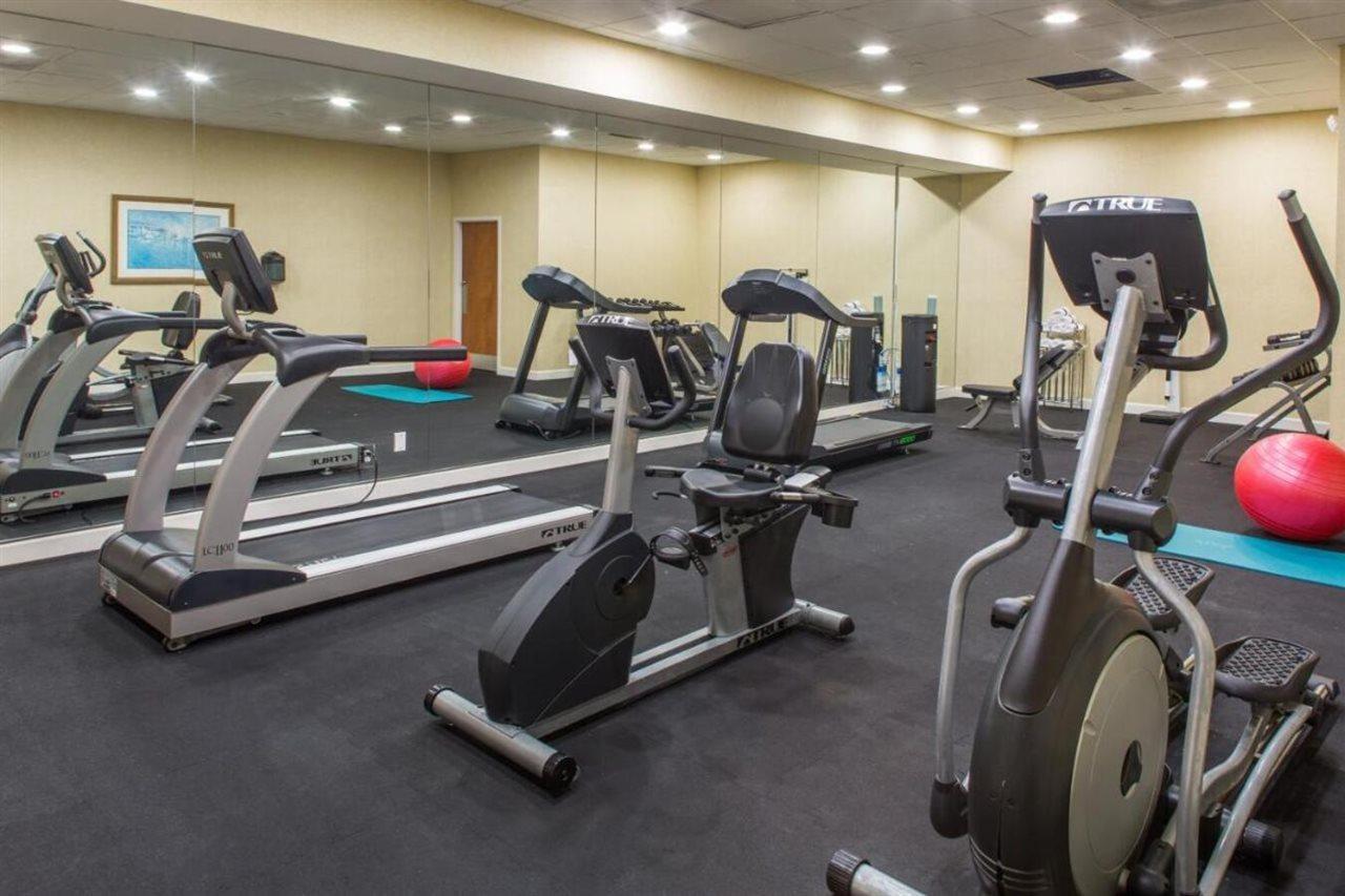 Ramada By Wyndham West Palm Beach Airport Extérieur photo