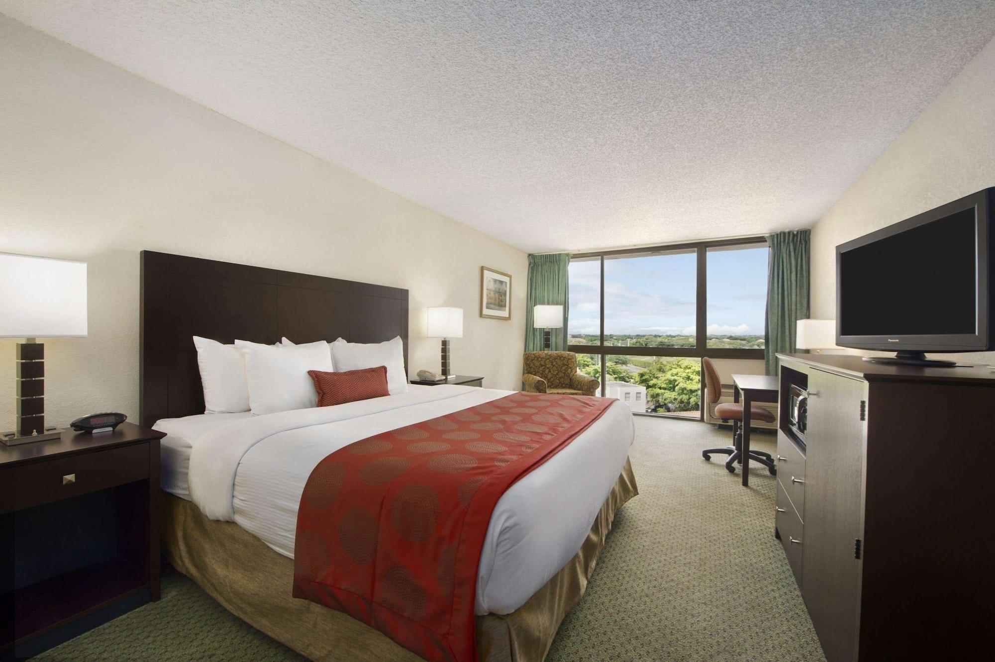 Ramada By Wyndham West Palm Beach Airport Extérieur photo