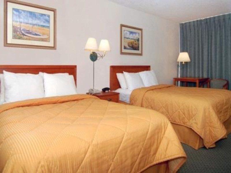 Ramada By Wyndham West Palm Beach Airport Extérieur photo