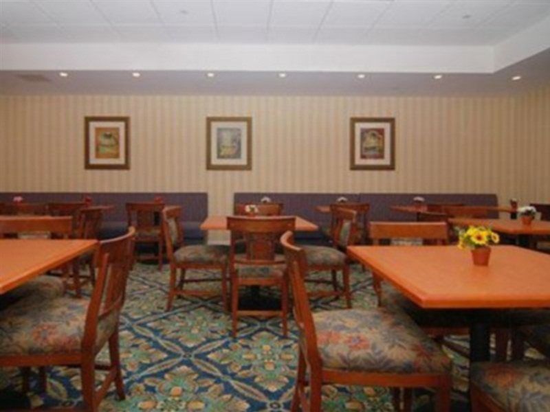 Ramada By Wyndham West Palm Beach Airport Extérieur photo