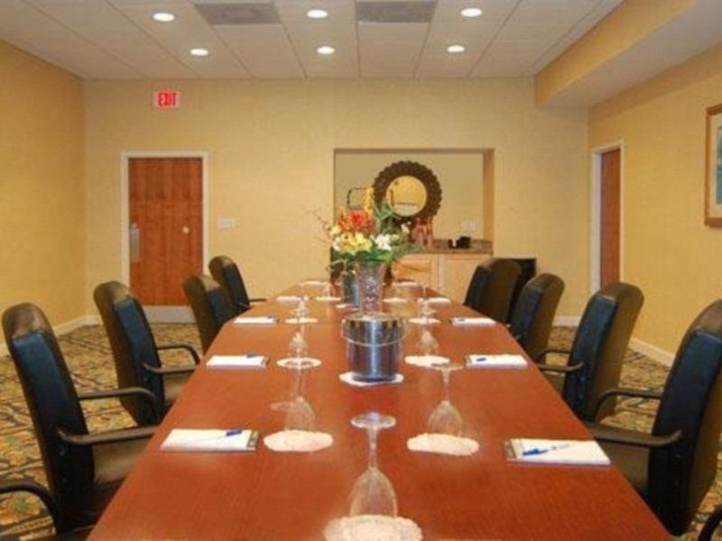 Ramada By Wyndham West Palm Beach Airport Extérieur photo