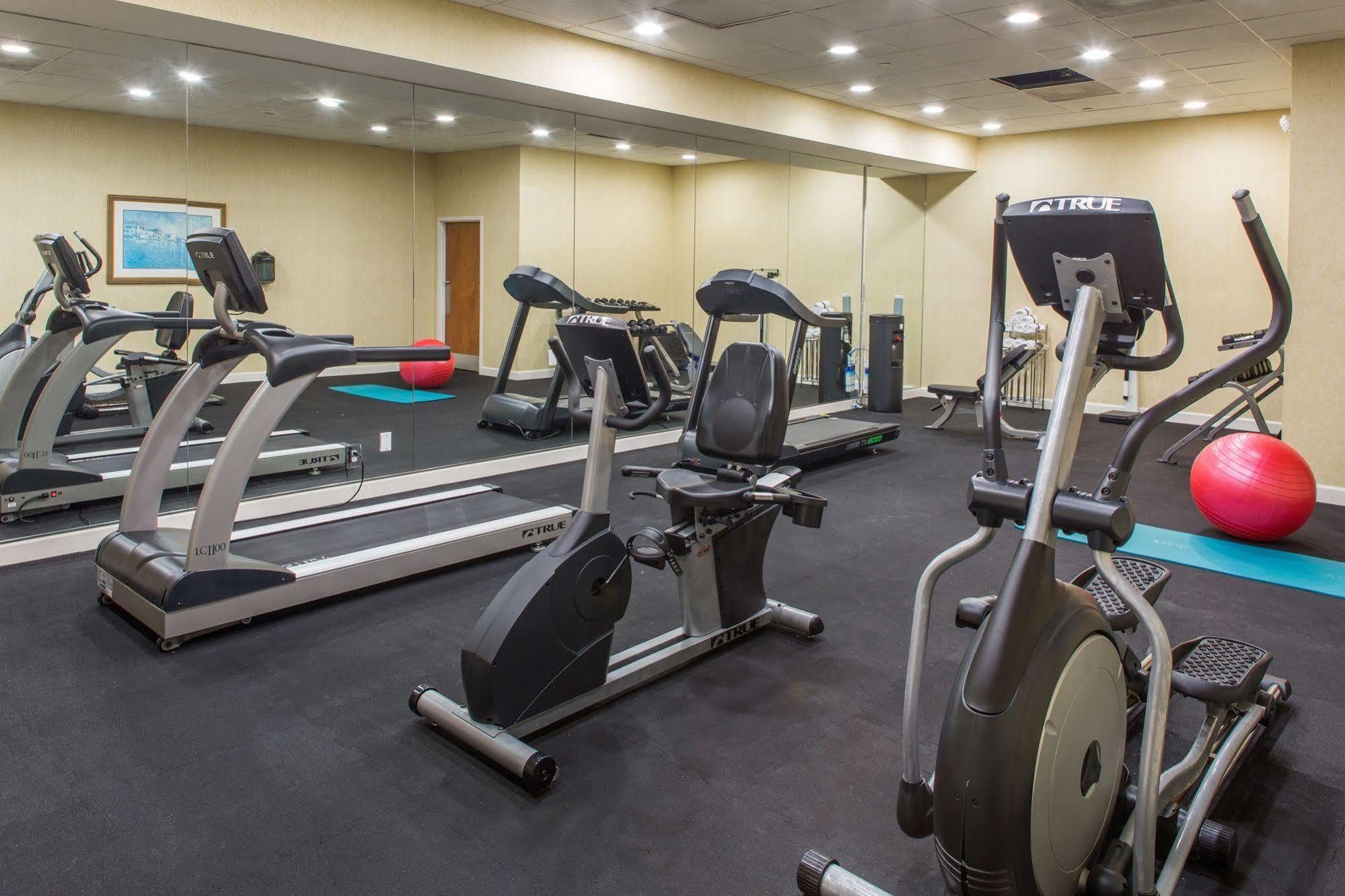 Ramada By Wyndham West Palm Beach Airport Extérieur photo
