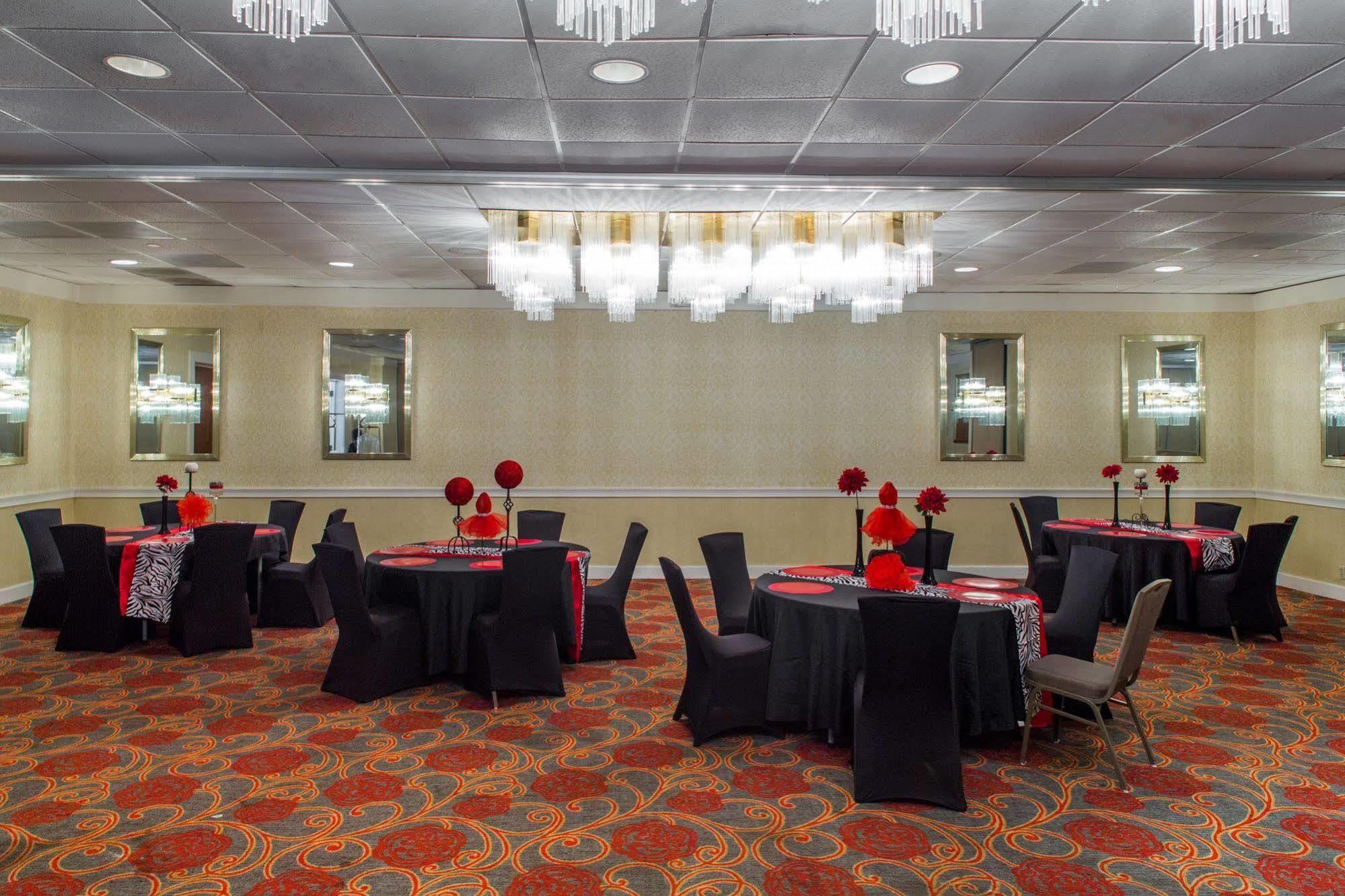 Ramada By Wyndham West Palm Beach Airport Extérieur photo