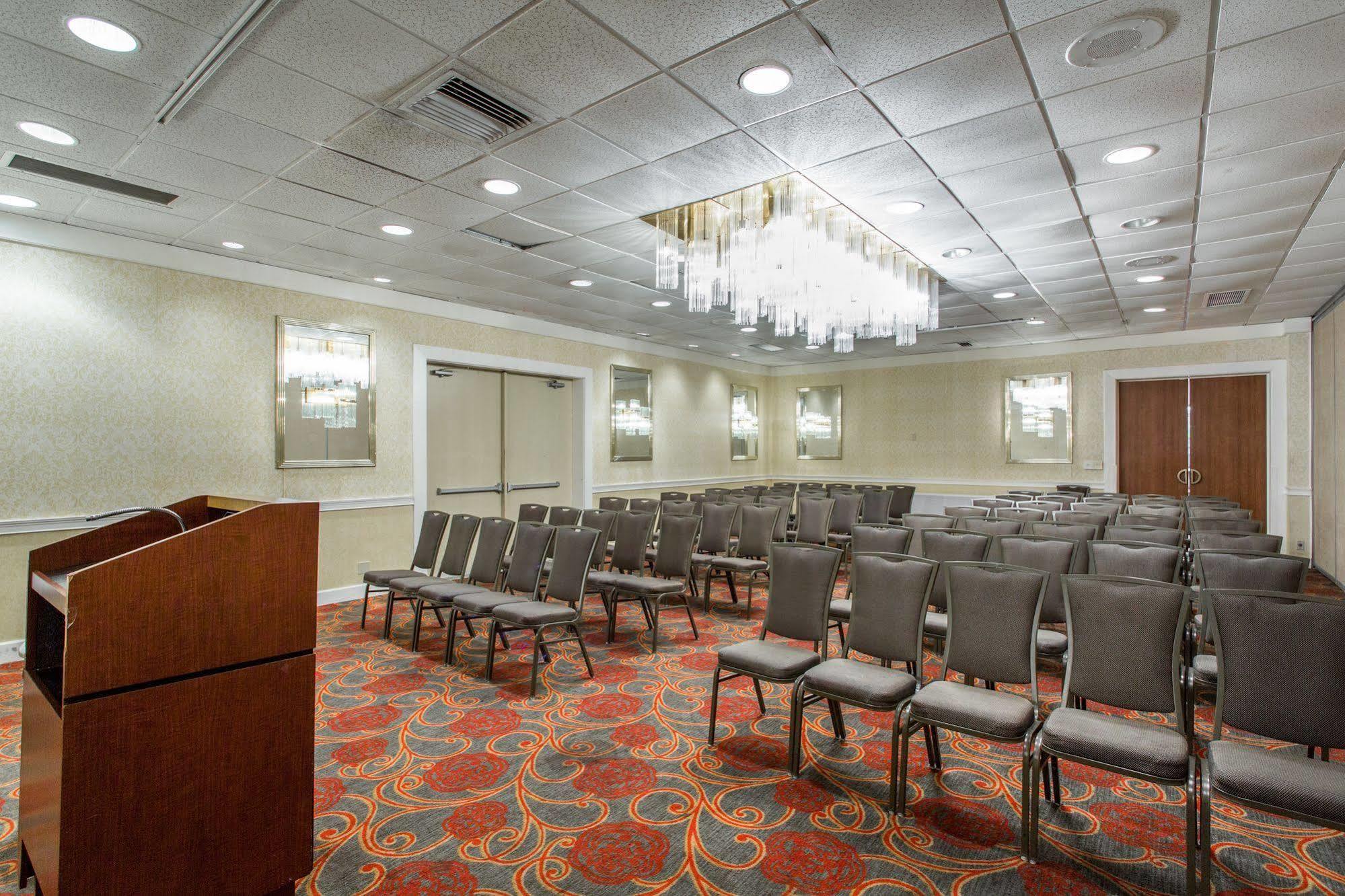Ramada By Wyndham West Palm Beach Airport Extérieur photo