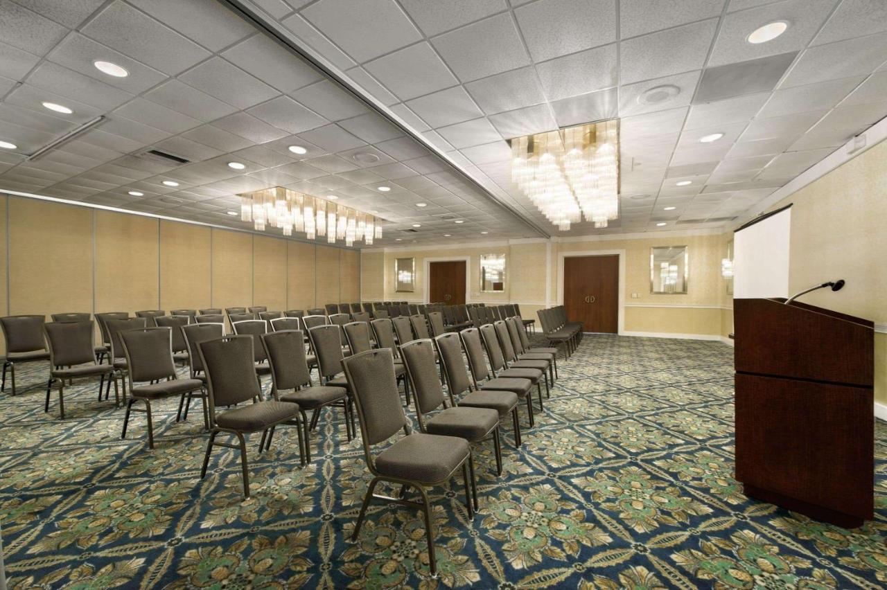 Ramada By Wyndham West Palm Beach Airport Extérieur photo