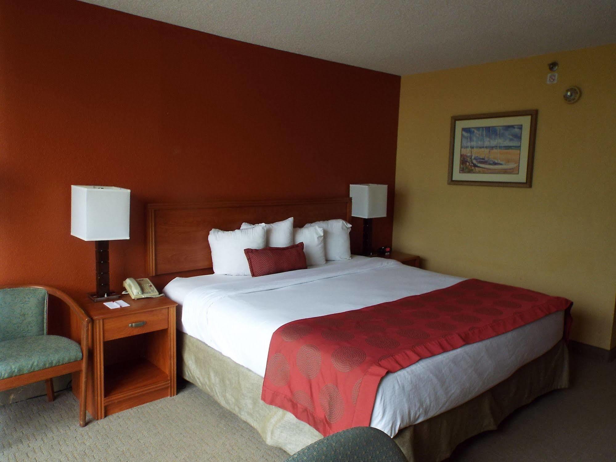 Ramada By Wyndham West Palm Beach Airport Extérieur photo